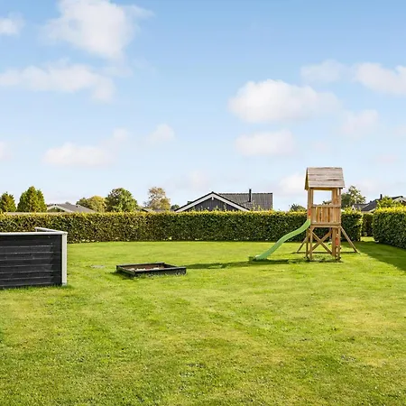 Holiday home Chr Jacobsensvej